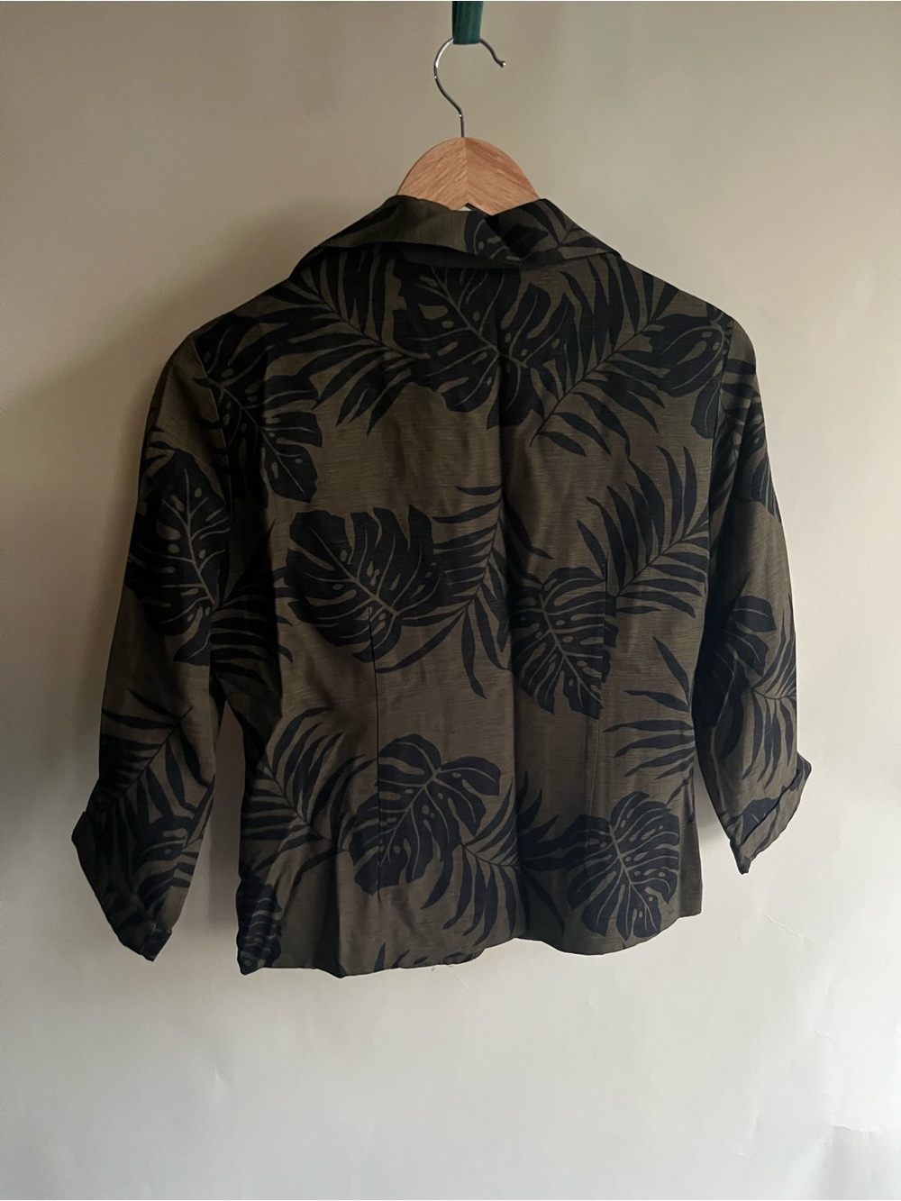 Silkland 100% Silk Jacket Sz Sm Green Black Palm Hawaiian EUC - Picture 4 of 4